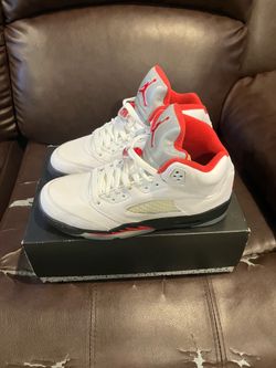 Nike Air Jordan 5 Retro Fire Red size 7Y