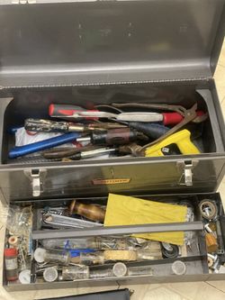 TOOL BOX SET WHIT DIFFERENT KIND OF TOOLS
