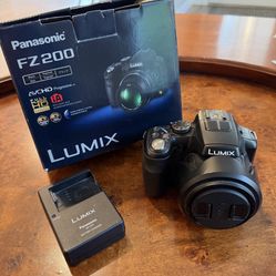 Panasonic LUMIX FZ200 Camera And charger