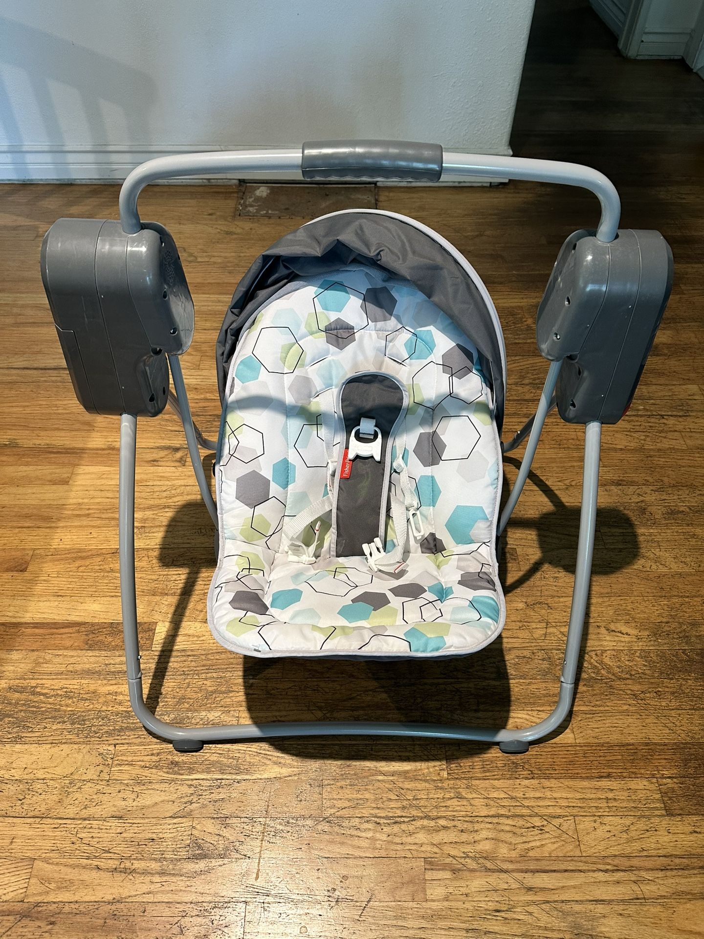 Fisher-Price Baby Swing- Gently Used