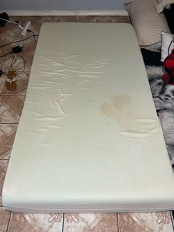 Twin memory form mattress