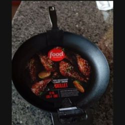 Double Handle 12" Cast Iron Skillet. New