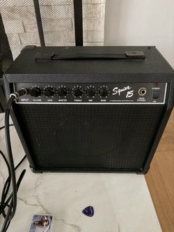 Clean squire 15 guitar amp.  Korea made