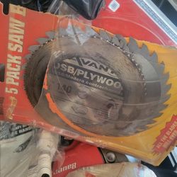 Bauer Moly Carb 5-pack of Avanti saw blades.