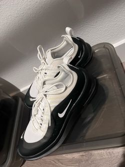 Women’s Nike Air Zoom Odyssey, Size 7