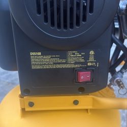 DEWALT 225 PSI 15-Gallon Air Compressor 