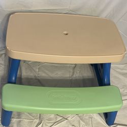 Toddler picnic table