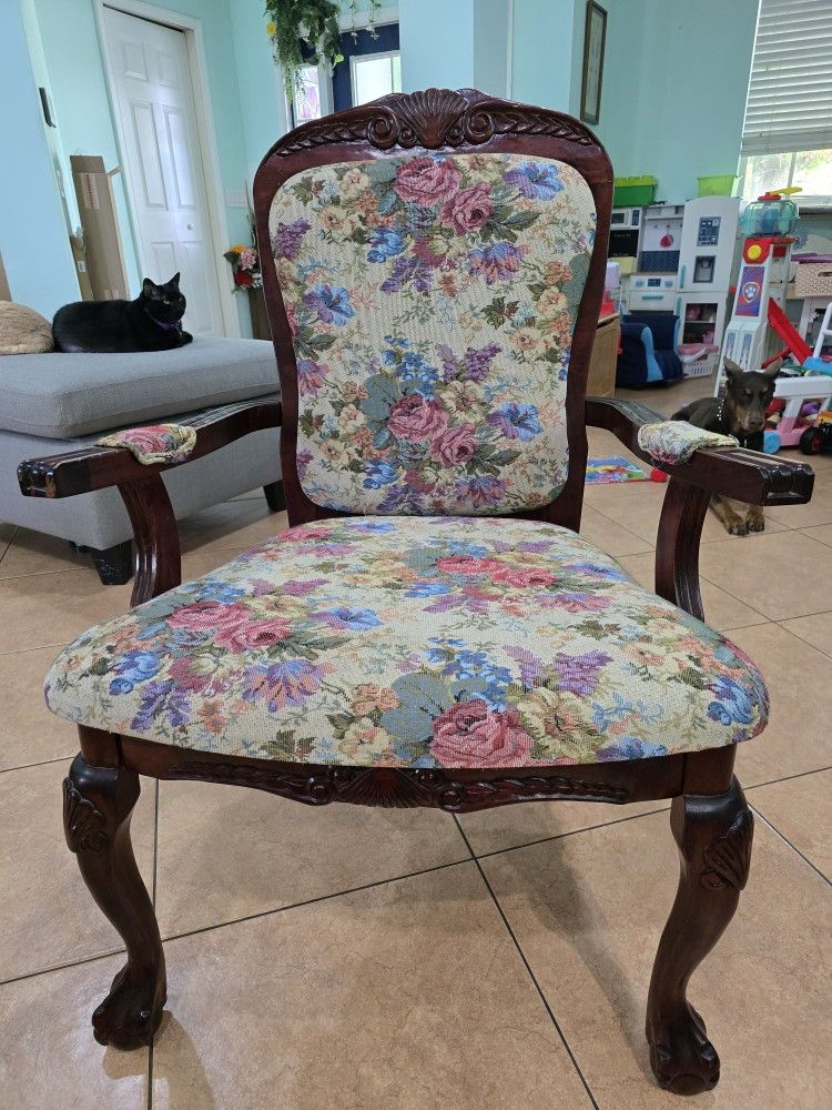 Antique / Vintage Accent Chair