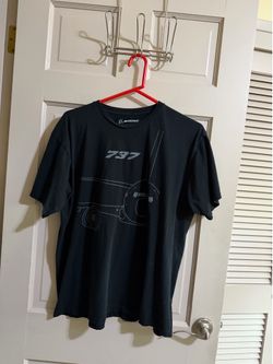 Men’s Boeing 737 Airplane T-shirt Black Size Large