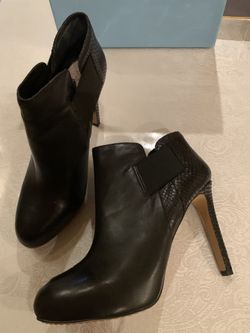 Vince Camuto booties, new