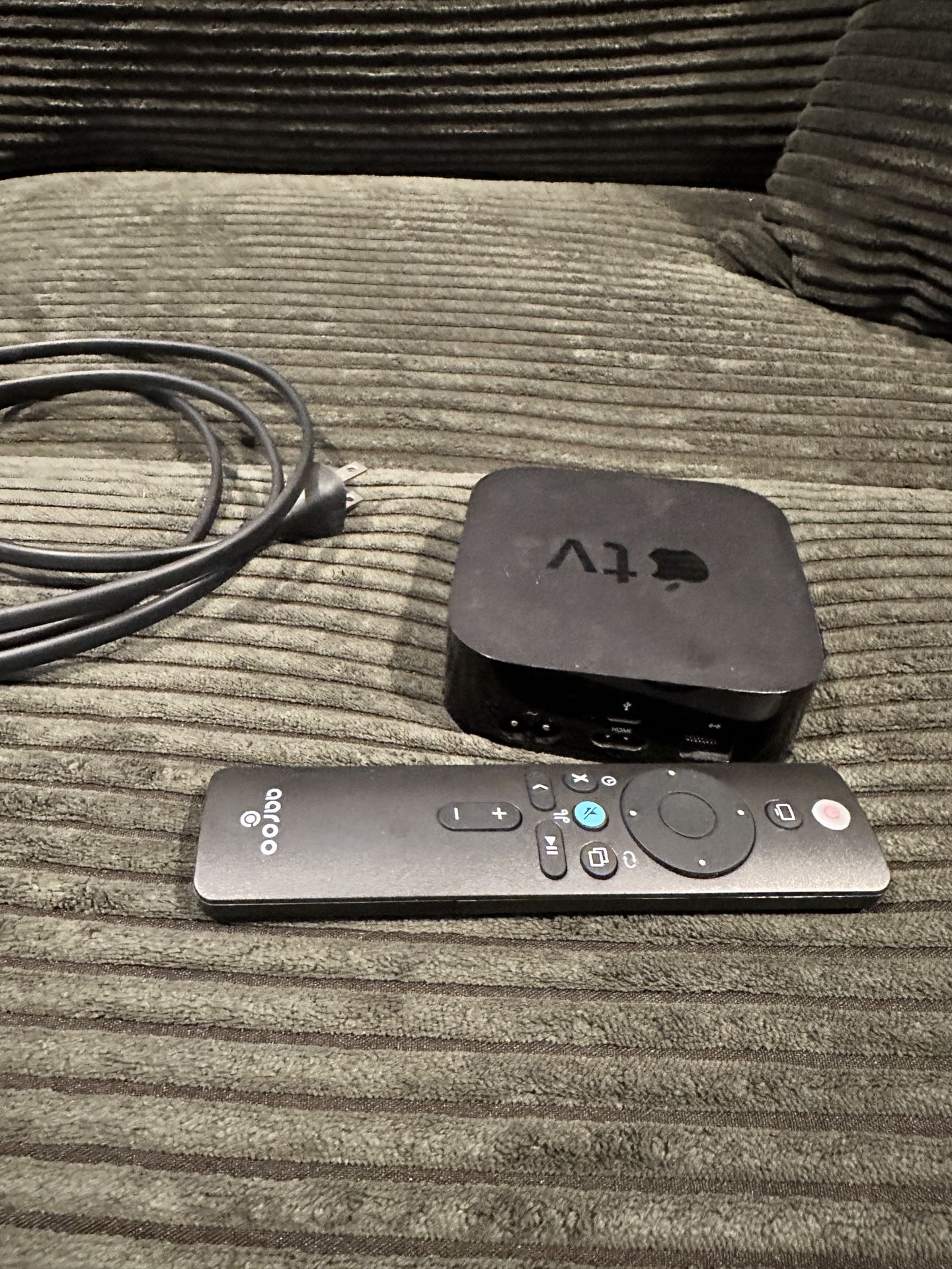Apple TV (A1625) 4th Gen. HD 32GB