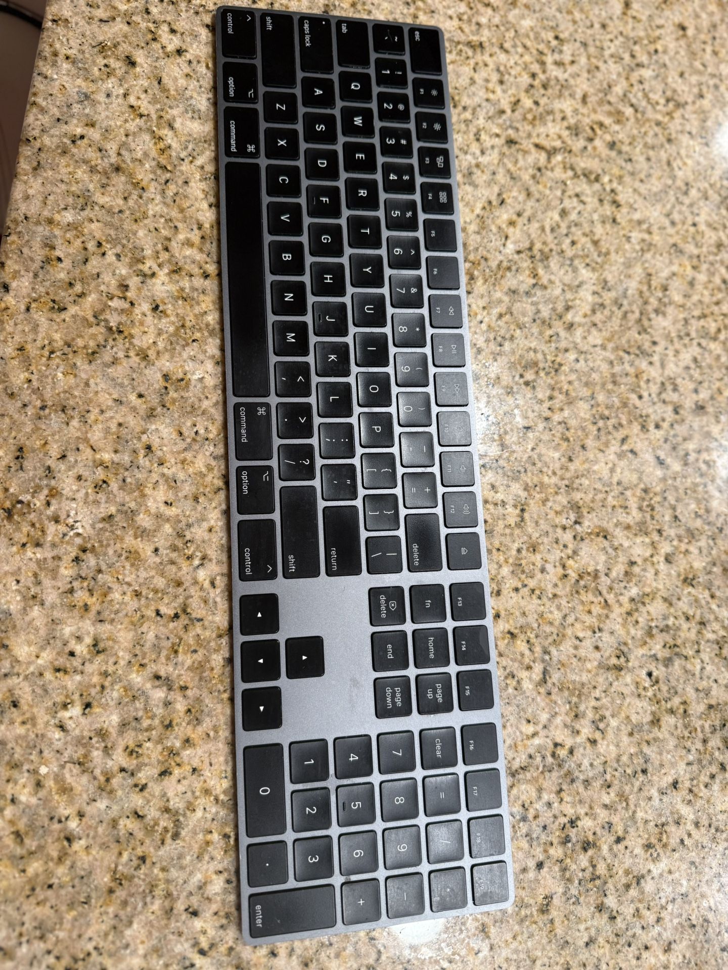Apple Magic Keyboard 2