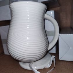 4 Piece New In Box White Woodgrain Temptations Mugs and Mini Loaf Pans