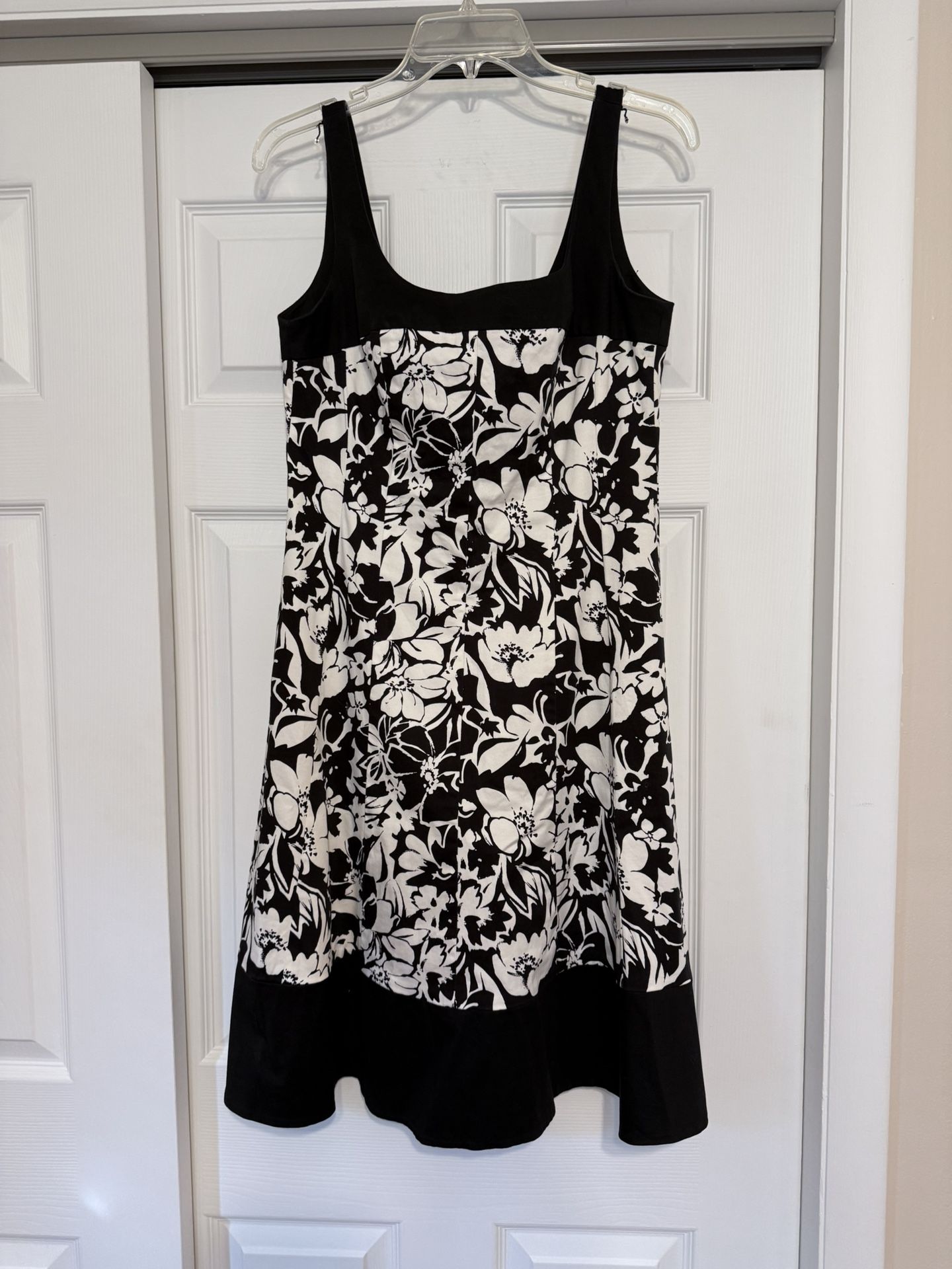 Chaps Black & White Floral Dress - Size 10