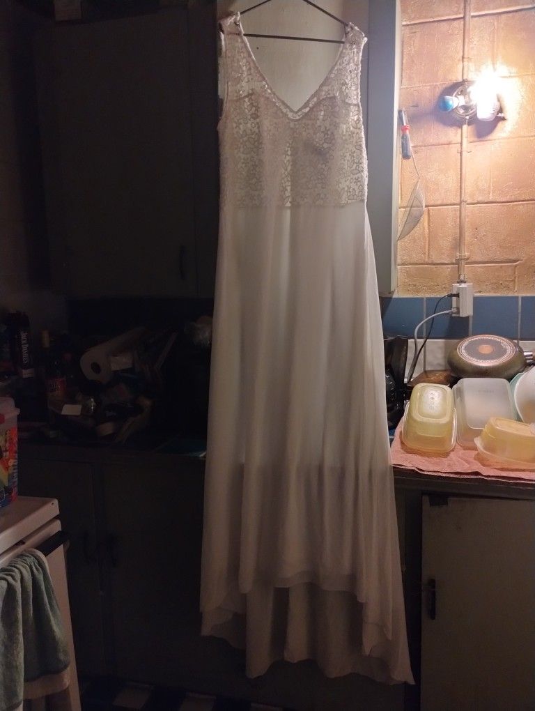 Wedding Dress (Little Bit Long In The Back, Short In The Front)