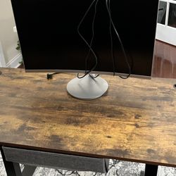 Samsung  27 Inch Curved Monitor 