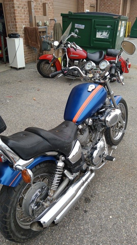 Motorcycle Yamaha Virago 750 Blue