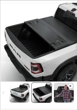 🚨🛻 TRI-FOLD HARD TRUCK BED COVER — $280 🛻🚨