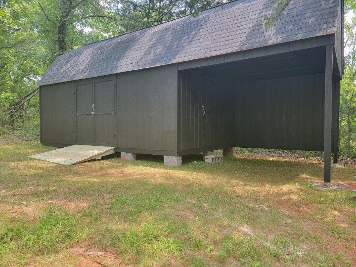 Barns/sheds