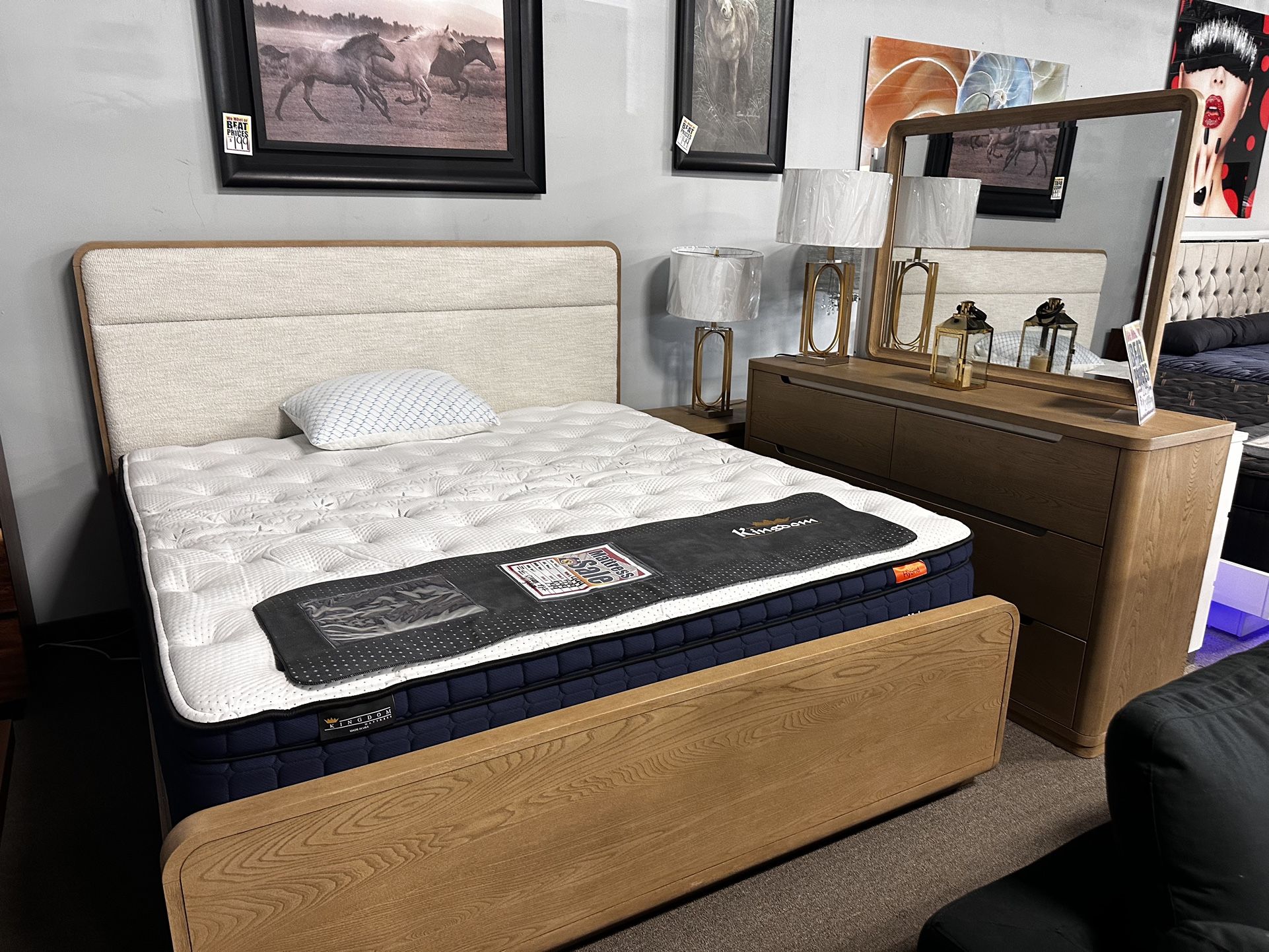 Stunning Solid Wood Bedroom Set! $2199 🤎☎️✨