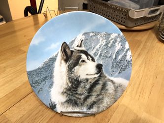 Vintage 1992 Wolf Collector Plate – “Solitary Watch” by Thomas Hirata