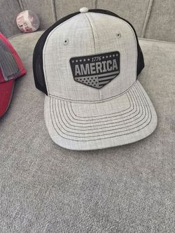 Hat $5