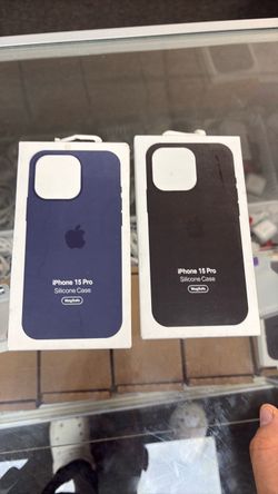 Apple iPhone 15 Pro Silicone Case with MagSafe