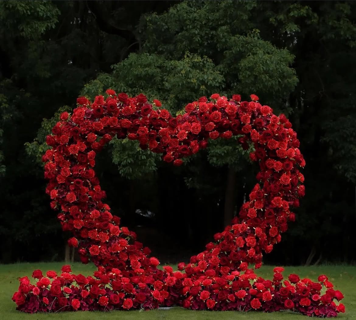 Red heart Arch