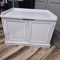 TRIXIE Pet House and Litter Box
