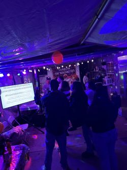 Karaoke Machine Fechas Disposable 