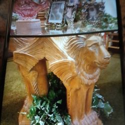 Lion Table Oak One Of A Kind Three Heads Of Lion It's All Carved Out Of One Piece Of Wood Very Heavy Thick Glass Top And Comes With Four Oak Chairs