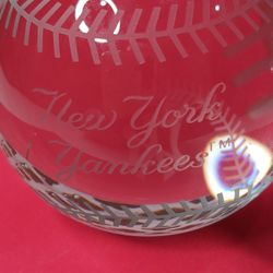 New York Yankees Art Glass Paperweight Etched Glass