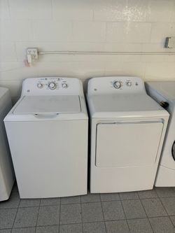 GE Washer And Dryer Set
