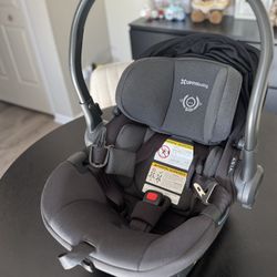 Uppababy Aria Car seat 