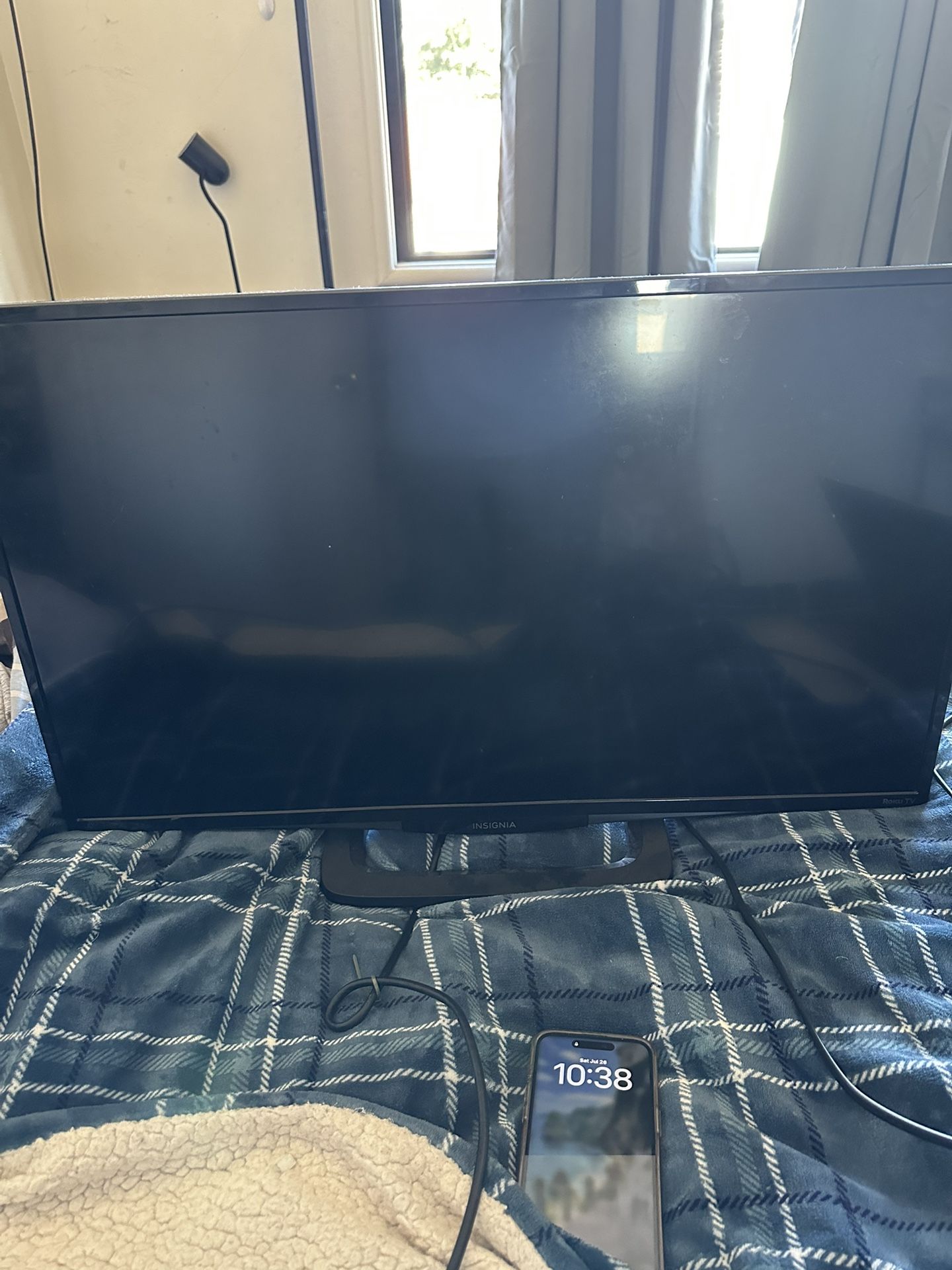 32in Smart TV Insignia