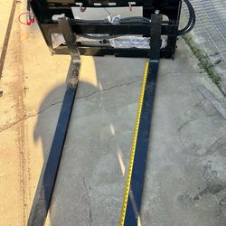 60” skid steer hydraulic adjustable forks