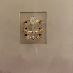WOMENS SIZE 7 RINGS 
