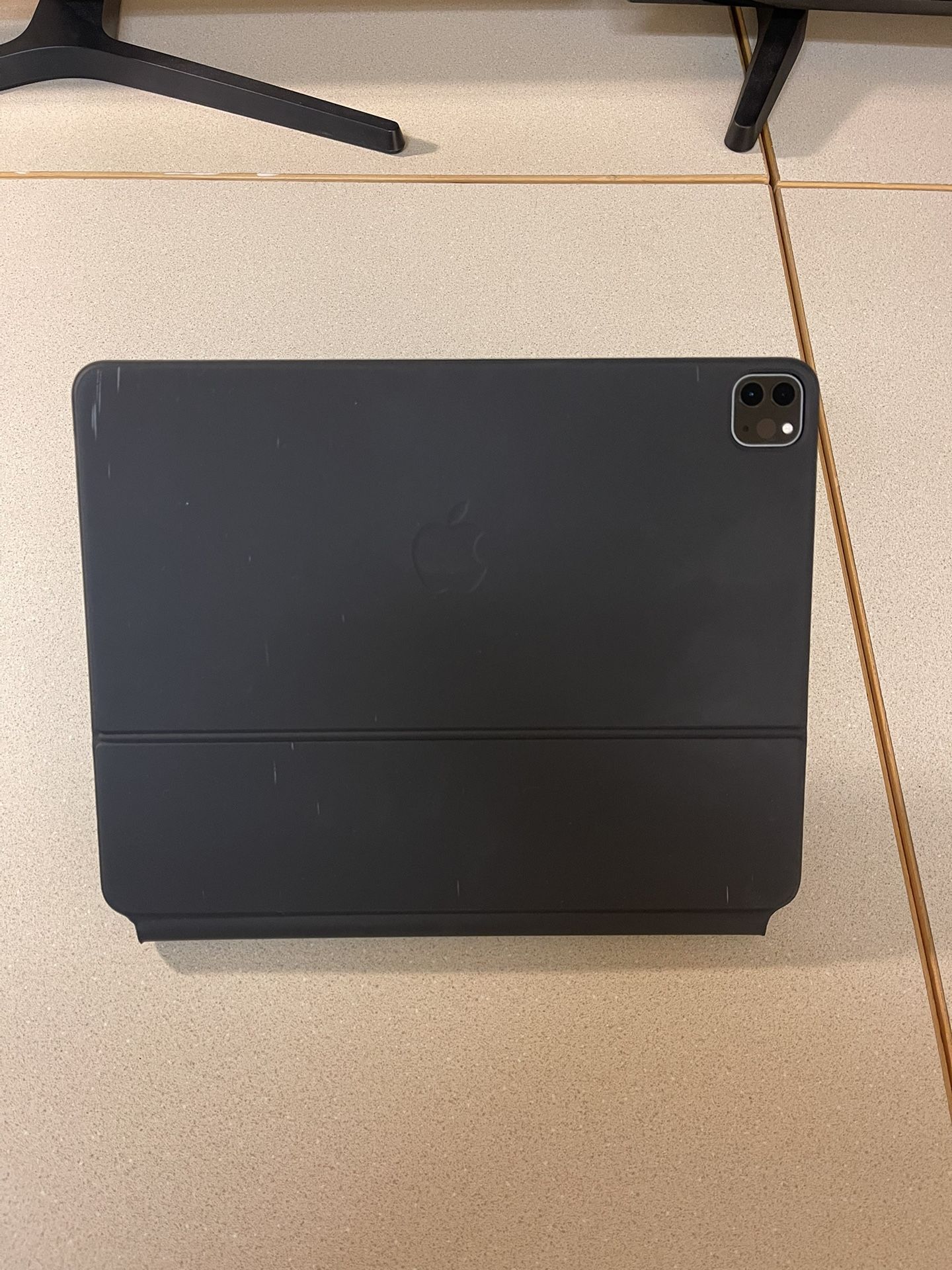 iPad Pro (12.9inch, 5th Generation) + Magic Keyboard for Sale in Kirkland, WA OfferUp