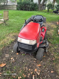 48" Riding Lawnmower with bagging attachment
