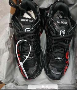 black balenciaga runners with red on side size 9.5 cashapp only