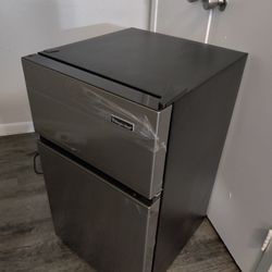 New Mini fridge With Freezer 