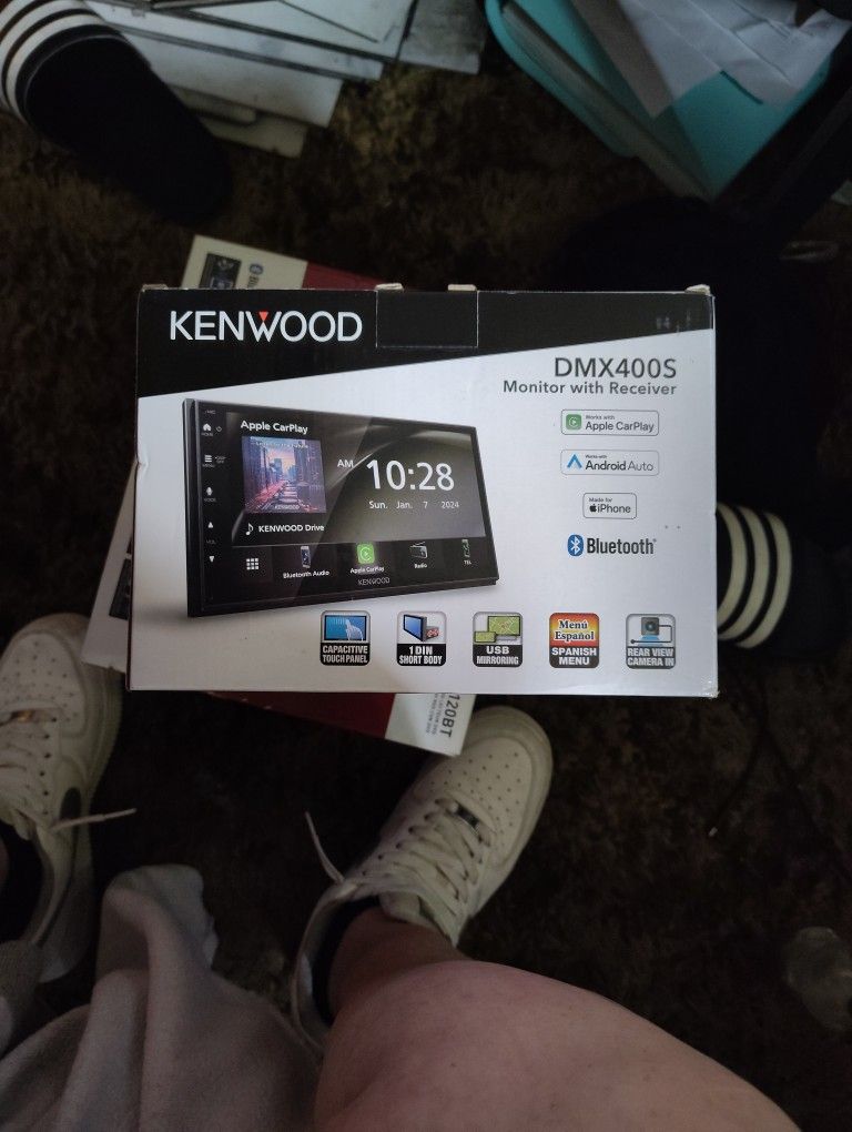 Kenwood Monitor With Receiver