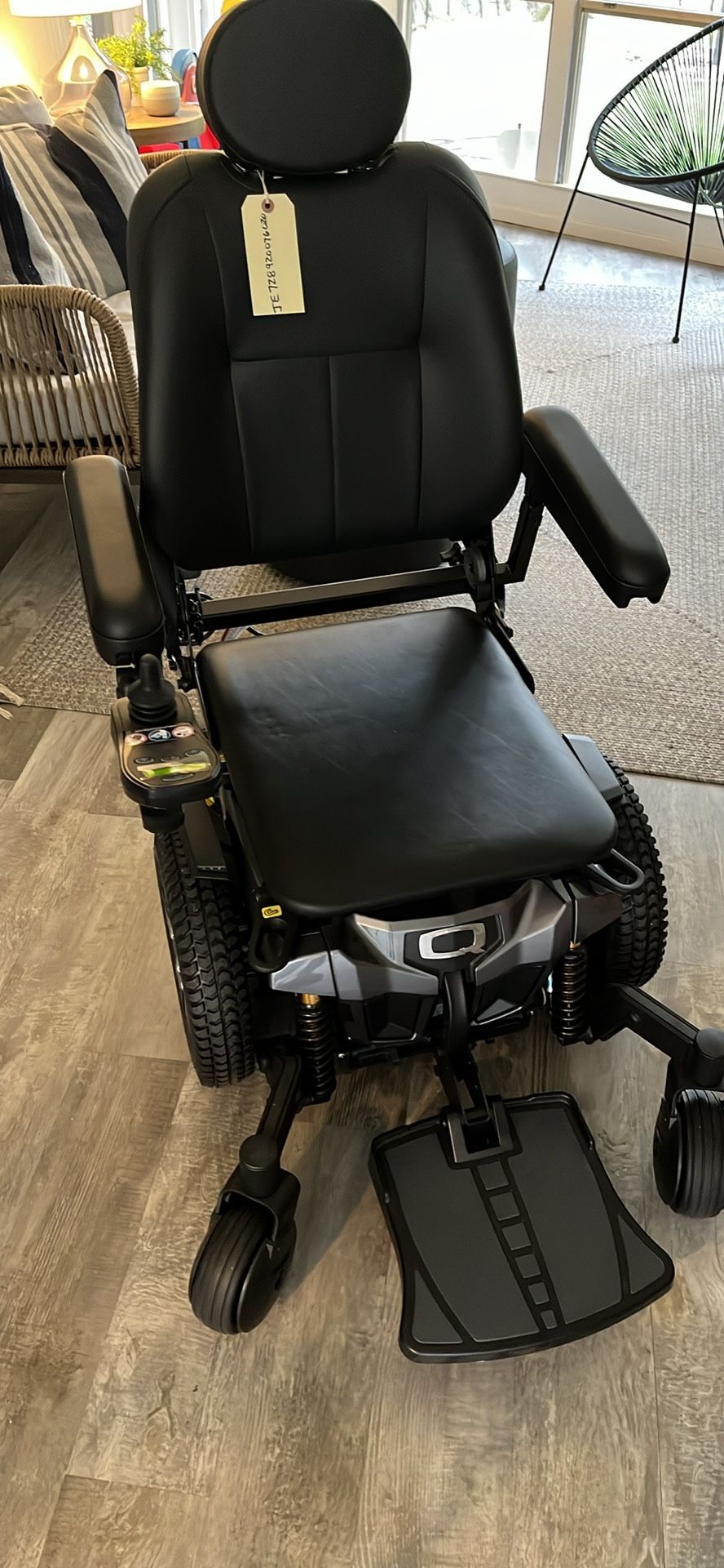 NEW Quantum Q6 Edge Scooter