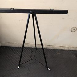 Boone Easel Adjustable 3'-6'