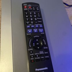 Panasonic DVD Player With Remote + RCA Cables