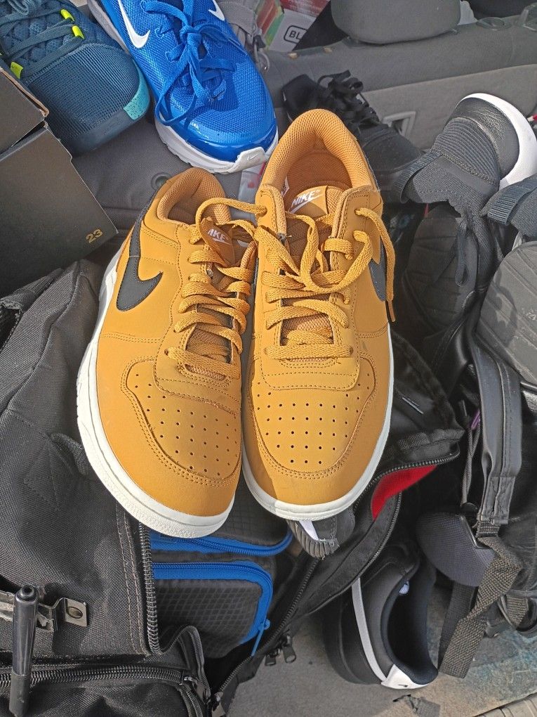 Nike Courts Visions 10 1/2