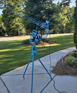 Jugs Lite-Flight Pitching Machine for baseball and softball with feeder F1025