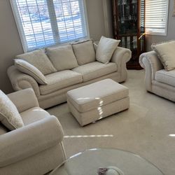 Traditional Beige Living Room Sofa Set – Excellent Condition