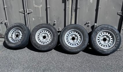 Ford F150  or Expedition Wheels and Tires