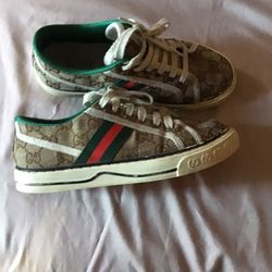 Trades Size 6/ Fit Like A 6 In A half 